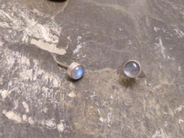 Earstudd Silver Moonstone