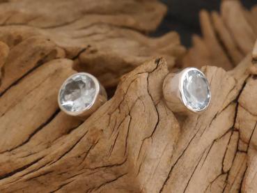 Ohrstecker, blauer Topas