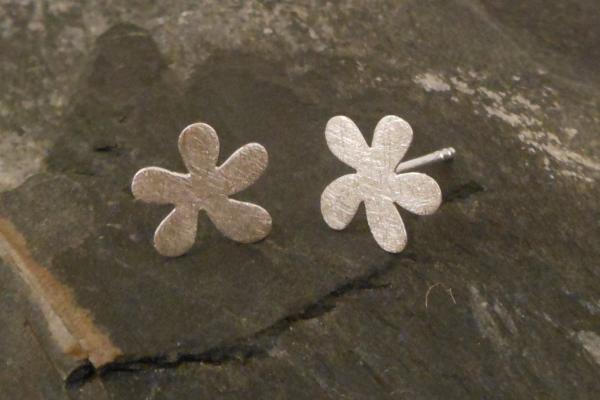 Earstudd Silver